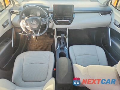 Zdjęcie 8 z 13 samochodu: 2023 TOYOTA COROLLA CROSS LE VIN:7MUCAABG1PV077385 - miniatura