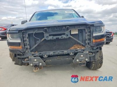 Piąte zdjęcie samochodu w środku: 2016 CHEVROLET SILVERADO K1500 CUSTOM VIN:1GCVKPECXGZ346946 - miniatura