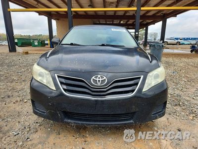 Piąte zdjęcie samochodu w środku: 2011 TOYOTA CAMRY LE VIN:4T1BF3EK9BU718740 - miniatura