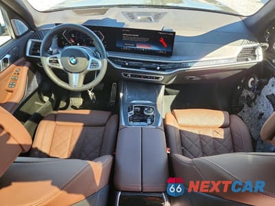 Zdjęcie 8 z 12 samochodu: 2026 BMW X7 XDRIVE40I VIN:5UX23EM00T9270352 - miniatura
