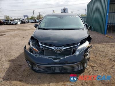 Piąte zdjęcie samochodu w środku: 2019 TOYOTA SIENNA LIMITED PREMIUM 7-PASSENGER VIN:5TDDZ3DC4KS223803 - miniatura