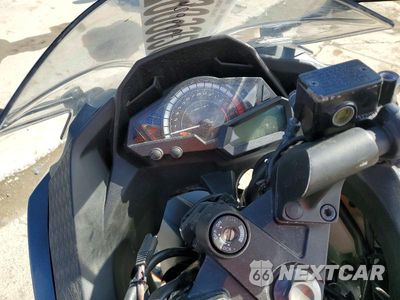 Zdjęcie 7 z 8 samochodu: 2016 KAWASAKI EX300 A VIN:JKAEX8A17GDA27705 - miniatura