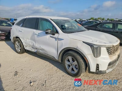 Czwarte zdjęcie samochodu z boku: 2025 KIA SORENTO LX VIN:5XYRG4JC1SG309461 - miniatura