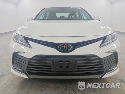 Piąte zdjęcie samochodu w środku: 2022 TOYOTA CAMRY LE VIN:4T1C11AK0NU636901 - miniatura