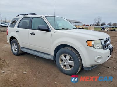 Czwarte zdjęcie samochodu z boku: 2011 FORD ESCAPE XLT VIN:1FMCU0DG3BKA61340 - miniatura