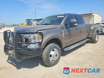 2022 FORD F350 LARIAT 1FT8W3DT5NEF23449 - główne zdjęcie licytacji z USA - miniatura