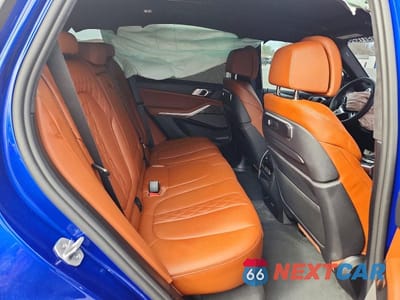 Zdjęcie 11 z 14 samochodu: 2026 BMW X5 M60I VIN:5UX33EU01T9198792 - miniatura