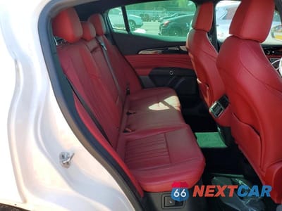 Zdjęcie 11 z 12 samochodu: 2023 MASERATI GRECALE MODENA VIN:ZN682AVM0P7433915 - miniatura