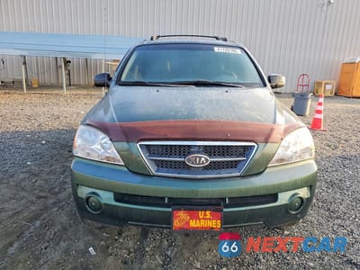 Piąte zdjęcie samochodu w środku: 2004 KIA SORENTO LX VIN:KNDJD733345284272 - miniatura