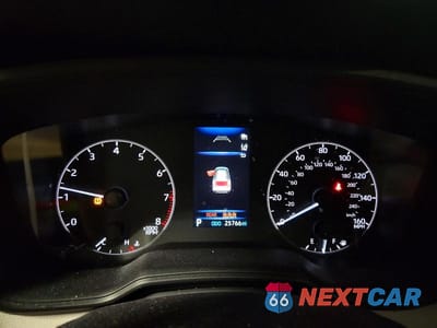 Zdjęcie 9 z 13 samochodu: 2023 TOYOTA COROLLA CROSS L VIN:7MUAAABGXPV051052 - miniatura