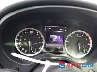 Zdjęcie 9 z 12 samochodu: 2018 INFINITI QX30 VIN:SJKCH5CR7JA005539 - miniatura
