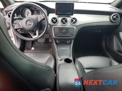 Zdjęcie 8 z 11 samochodu: 2015 MERCEDES-BENZ CLA 250 VIN:WDDSJ4EB5FN200106 - miniatura
