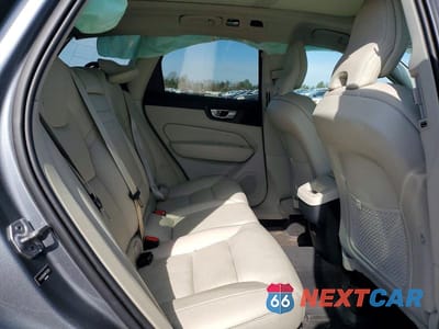 Zdjęcie 11 z 12 samochodu: 2021 VOLVO XC60 T5 MOMENTUM VIN:YV4102RK6M1737933 - miniatura