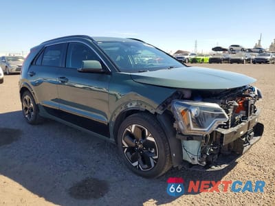 Czwarte zdjęcie samochodu z boku: 2023 KIA NIRO EV WIND VIN:KNDCR3L14P5045559 - miniatura