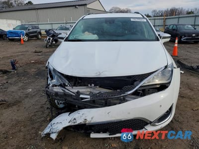 Piąte zdjęcie samochodu w środku: 2018 CHRYSLER PACIFICA LIMITED VIN:2C4RC1GG8JR226396 - miniatura