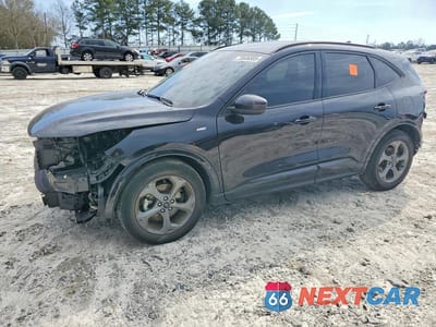 2023 FORD ESCAPE ST LINE 1FMCU0MN1PUA00613 - główne zdjęcie licytacji z USA - miniatura