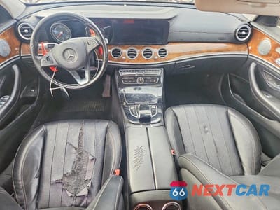 Zdjęcie 8 z 11 samochodu: 2017 MERCEDES-BENZ E 300 4MATIC VIN:WDDZF4KBXHA215313 - miniatura