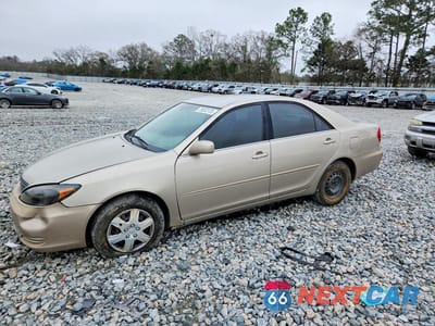 2004 TOYOTA CAMRY LE 4T1BE32K54U790948 - główne zdjęcie licytacji z USA - miniatura