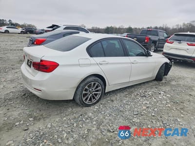 Trzecie zdjęcie samochodu z tyłu: 2016 BMW 320 XI VIN:WBA8E5G53GNU19747 - miniatura