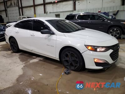 Czwarte zdjęcie samochodu z boku: 2019 CHEVROLET MALIBU RS VIN:1G1ZG5STXKF172164 - miniatura