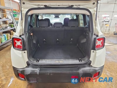 Zdjęcie 6 z 11 samochodu: 2020 JEEP RENEGADE LATITUDE VIN:ZACNJABB0LPL93162 - miniatura