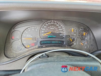 Zdjęcie 9 z 13 samochodu: 2004 CHEVROLET SILVERADO K2500 HEAVY DUTY VIN:1GCHK29UX4E147465 - miniatura