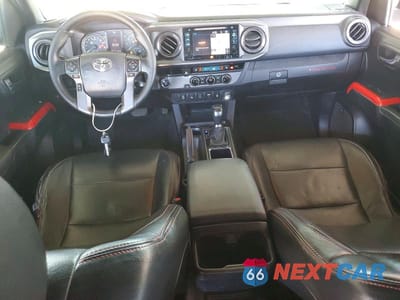 Zdjęcie 8 z 12 samochodu: 2016 TOYOTA TACOMA TRD SPORT VIN:3TMBZ5DN3GM004276 - miniatura