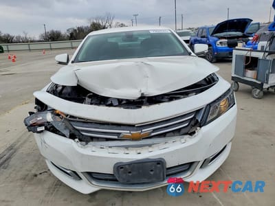 Piąte zdjęcie samochodu w środku: 2017 CHEVROLET IMPALA LT VIN:1G1105SA7HU196541 - miniatura