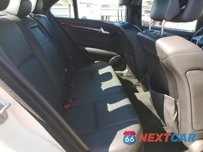 Zdjęcie 10 z 11 samochodu: 2012 MERCEDES-BENZ C 300 4MATIC VIN:WDDGF8BB2CR196426 - miniatura