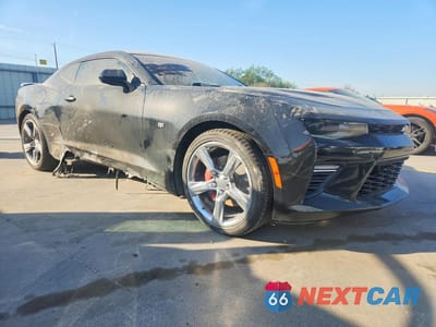 Czwarte zdjęcie samochodu z boku: 2016 CHEVROLET CAMARO SS VIN:1G1FH1R78G0125551 - miniatura