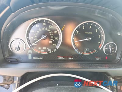 Zdjęcie 9 z 12 samochodu: 2016 BMW X5 SDRIVE35I VIN:5UXKR2C52G0H42087 - miniatura