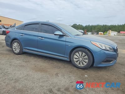 Czwarte zdjęcie samochodu z boku: 2016 HYUNDAI SONATA HYBRID SE VIN:KMHE24L1XGA016315 - miniatura
