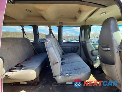 Zdjęcie 11 z 13 samochodu: 2005 CHEV EXPRESS VIN:1GAHG39U551224932 - miniatura