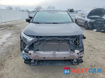 Piąte zdjęcie samochodu w środku: 2024 TOYOTA RAV4 XLE VIN:2T3P1RFV7RC484777 - miniatura