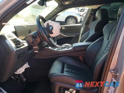Zdjęcie 7 z 13 samochodu: 2024 BMW X5 M COMPETITION VIN:5YM13ET08R9T70651 - miniatura
