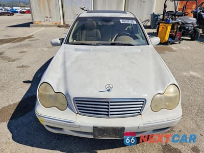 Piąte zdjęcie samochodu w środku: 2004 MERCEDES-BENZ C 240 VIN:WDBRF61J34E017785 - miniatura