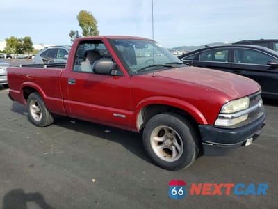 Czwarte zdjęcie samochodu z boku: 2002 CHEVROLET S TRUCK S10 VIN:1GCCS145428141046 - miniatura