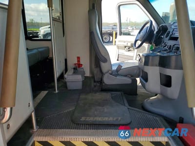 Zdjęcie 6 z 10 samochodu: 2014 FORD ECONOLINE E350 SUPER DUTY CUTAWAY VAN VIN:1FDEE3FL0EDA13420 - miniatura