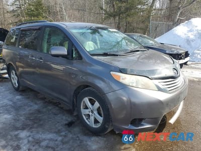 Czwarte zdjęcie samochodu z boku: 2011 TOYOTA SIENNA XLE VIN:5TDDK3DC6BS023610 - miniatura