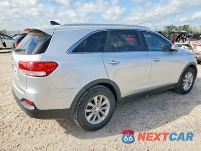 Trzecie zdjęcie samochodu z tyłu: 2016 KIA SORENTO LX VIN:5XYPG4A38GG094210 - miniatura