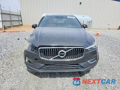 Piąte zdjęcie samochodu w środku: 2018 VOLVO XC60 T5 INSCRIPTION VIN:YV4102RL2J1037413 - miniatura