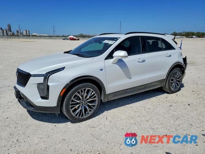 2024 CADILLAC XT4 SPORT 1GYFZER44RF100982 - główne zdjęcie licytacji z USA - miniatura