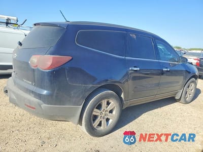 Trzecie zdjęcie samochodu z tyłu: 2011 CHEVROLET TRAVERSE LT VIN:1GNKRGED3BJ296820 - miniatura