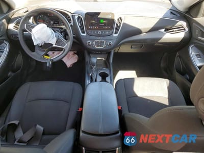 Zdjęcie 8 z 12 samochodu: 2025 CHEVROLET MALIBU LT VIN:1G1ZD5ST8SF146381 - miniatura