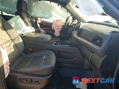 Zdjęcie 7 z 13 samochodu: 2026 CHEVROLET SUBURBAN K1500 LT VIN:1GNS6CKD2TR110063 - miniatura