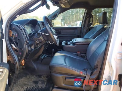 Zdjęcie 7 z 11 samochodu: 2022 RAM 2500 TRADESMAN VIN:3C6UR5CJ6NG365821 - miniatura