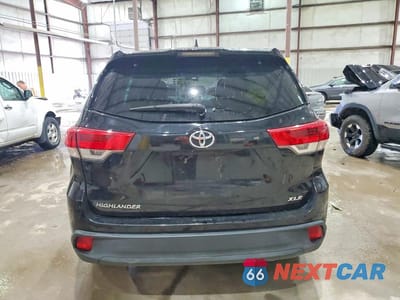 Zdjęcie 6 z 12 samochodu: 2019 TOYOTA HIGHLANDER XLE VIN:5TDKZRFH8KS306752 - miniatura