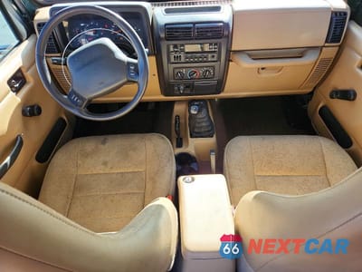 Zdjęcie 8 z 13 samochodu: 2002 JEEP WRANGLER / TJ SPORT VIN:1J4FA49S32P731769 - miniatura