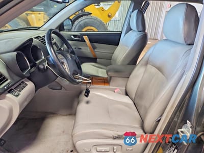 Zdjęcie 7 z 13 samochodu: 2008 TOYOTA HIGHLANDER HYBRID LIMITED VIN:JTEEW44A482004448 - miniatura