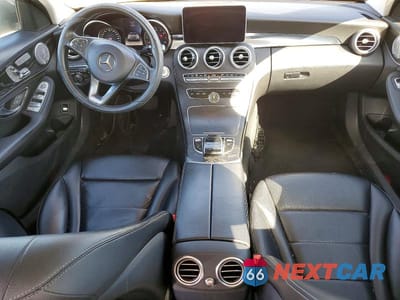 Zdjęcie 8 z 12 samochodu: 2015 MERCEDES-BENZ C 300 VIN:55SWF4JB6FU065475 - miniatura
